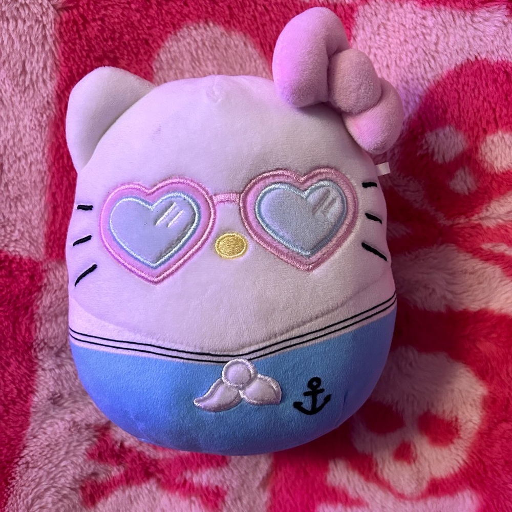 Sailor Hello Kitty Squishmallow summer 2022